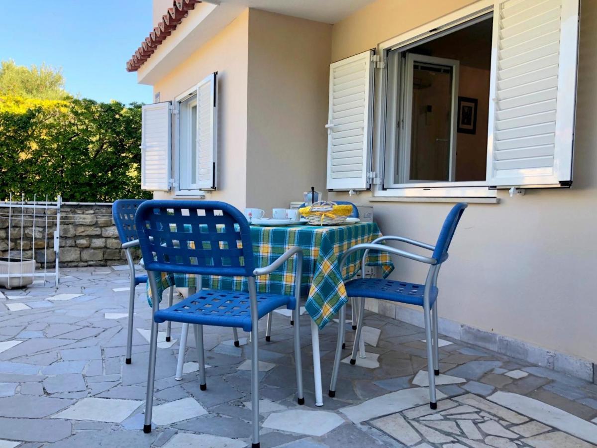 Miramar Gardenn Apartmment Banjol Bagian luar foto
